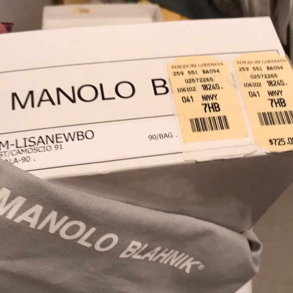 Manolo Blahnik suede pumps - Picture 3 of 6